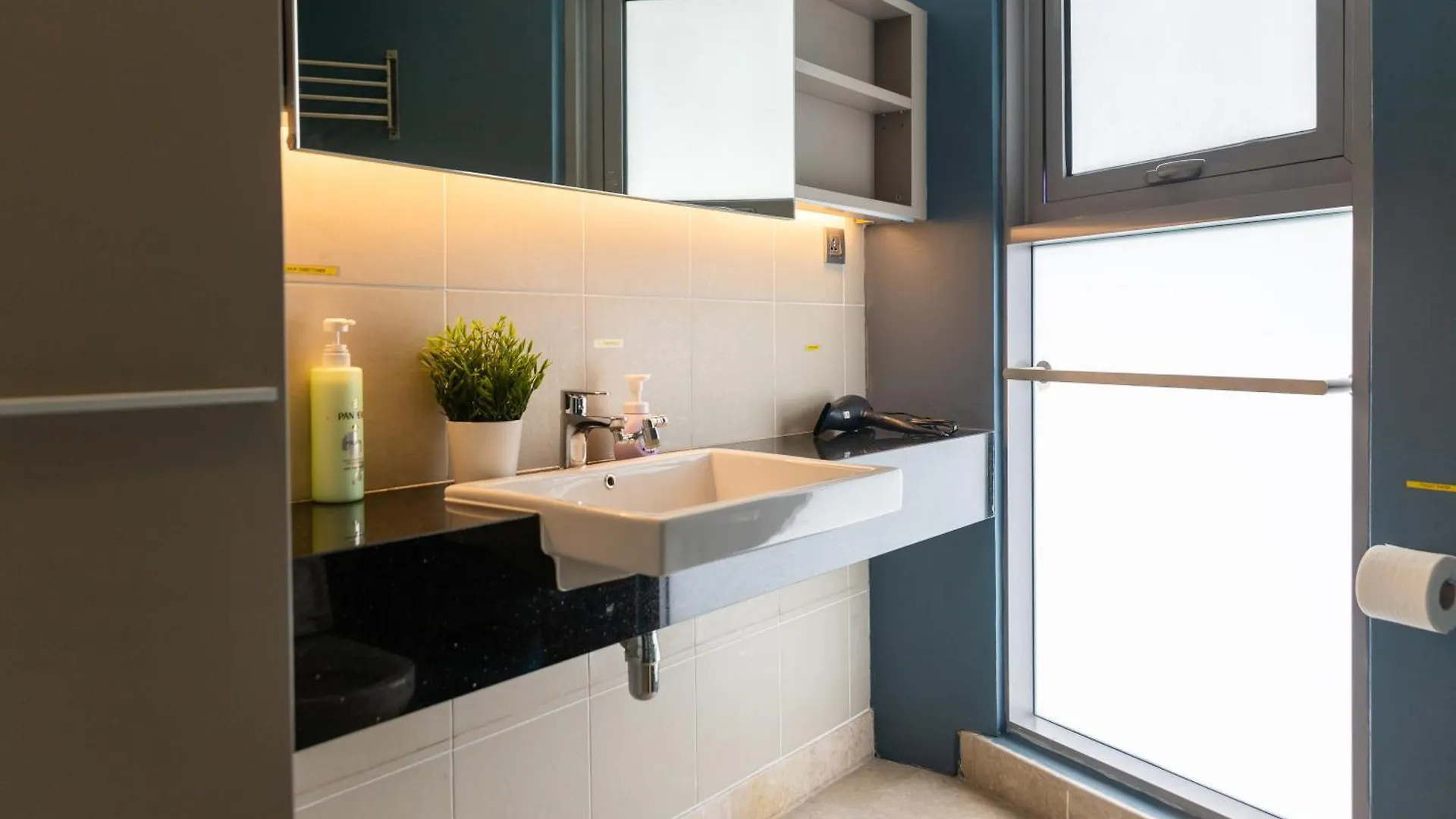 Modern City View In Mont Kiara - Signature Residence Kuala Lumpur Apartment